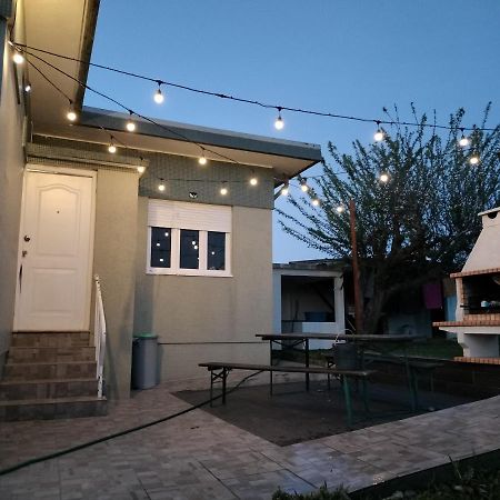 House With Pool And Garden In Esmoriz Near Porto Villa Exterior photo